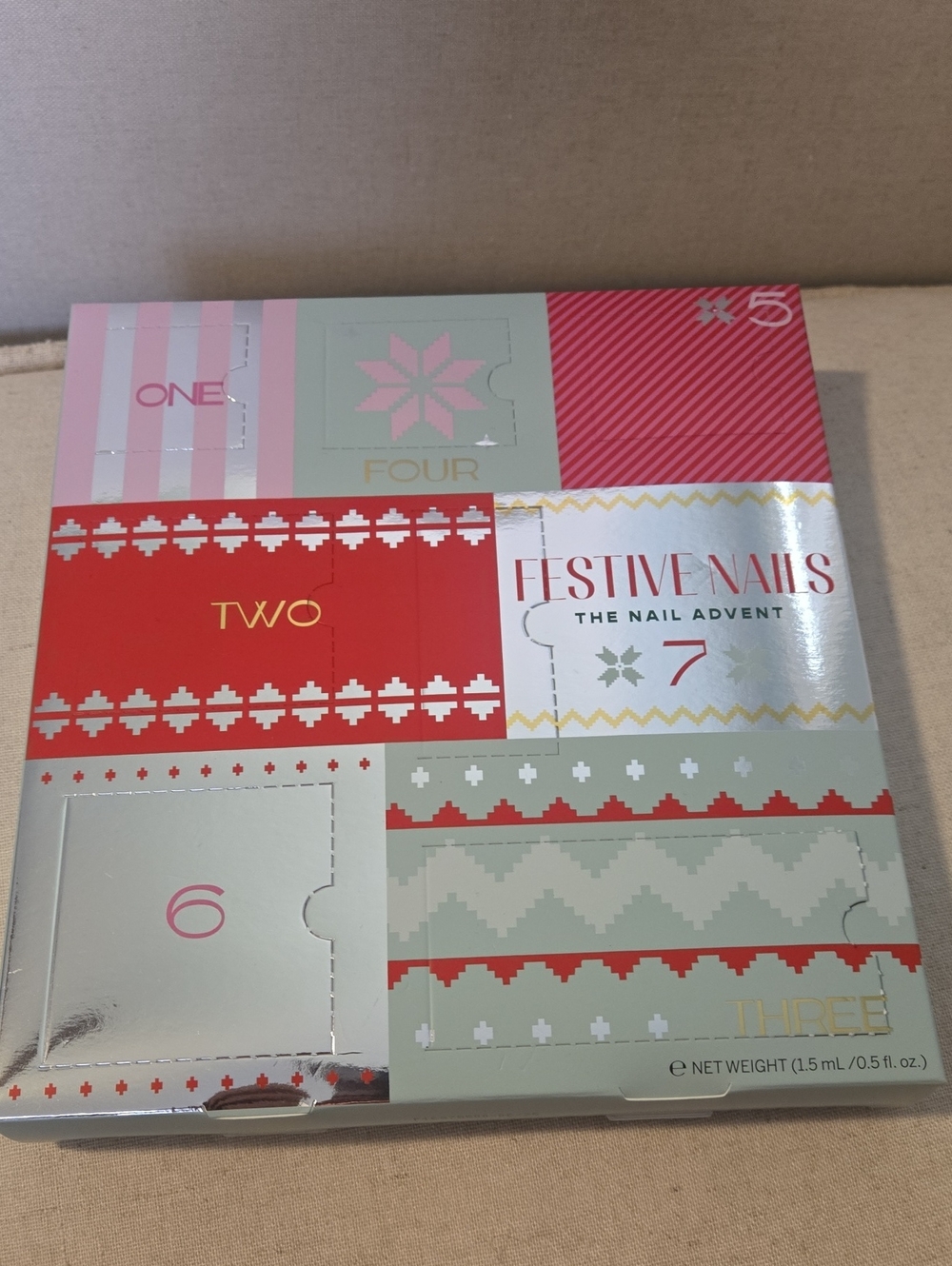 The 7 Days Advent Nail Set Red &While Acrylic Nails Stickers